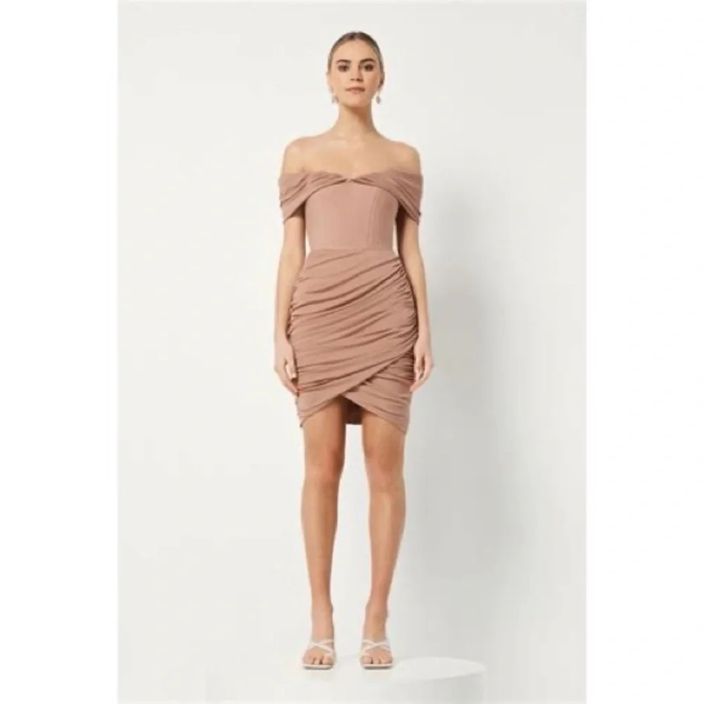 Elliatt Praise Mini Dress Nude – Size XS – Revolve